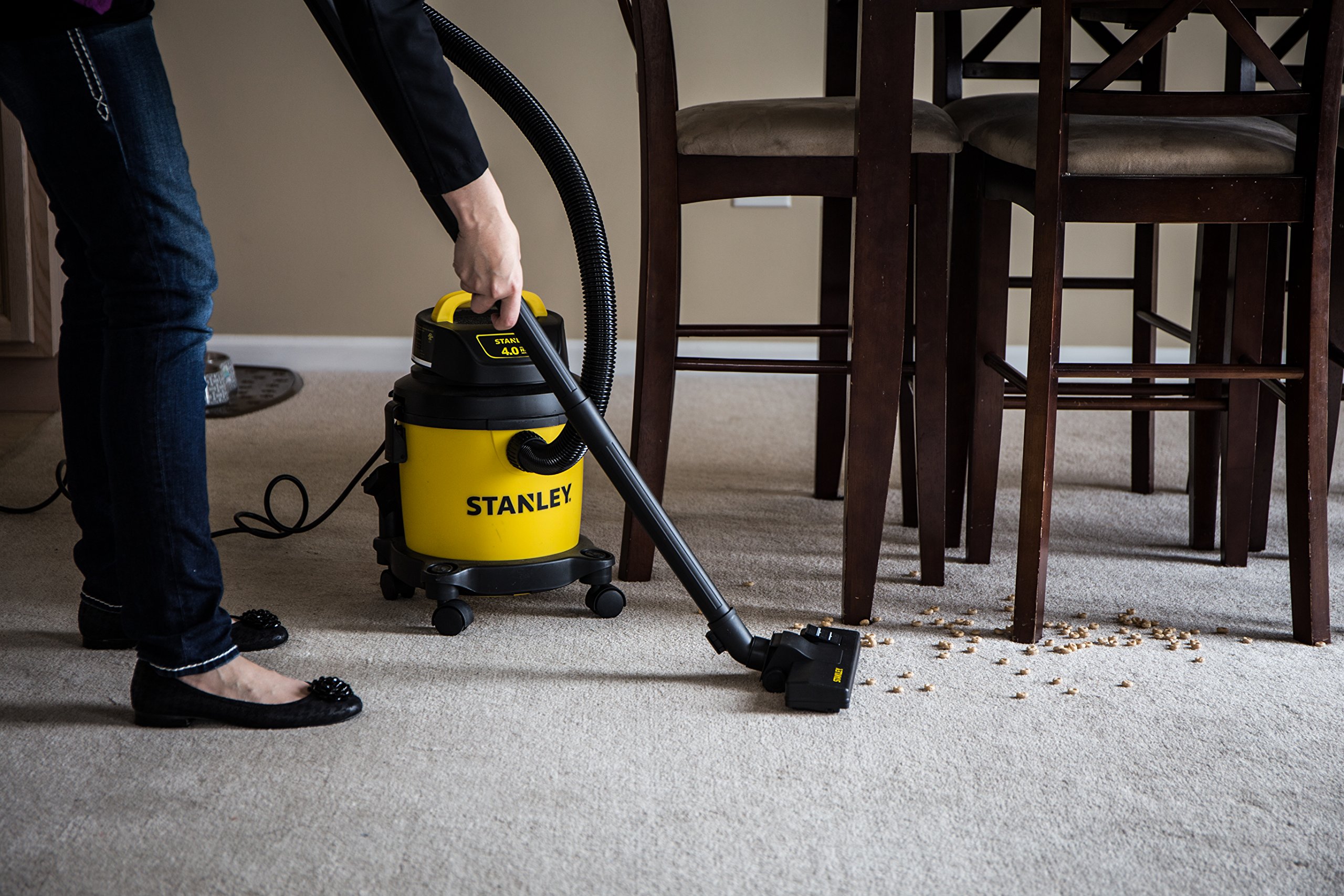 Stanley Wet/Dry Vacuum, 2.5 Gallon, 4 Horsepower - Image 4